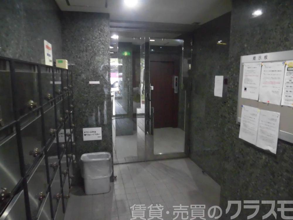 20/26 エントランス