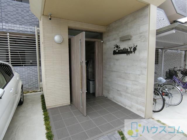 26/30 エントランス
