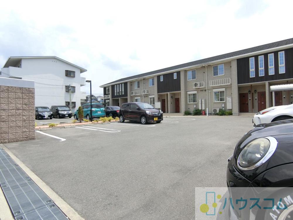 26/30 駐車場
