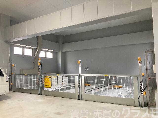 23/29 駐車場