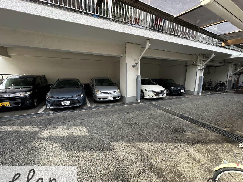 30/30 駐車場