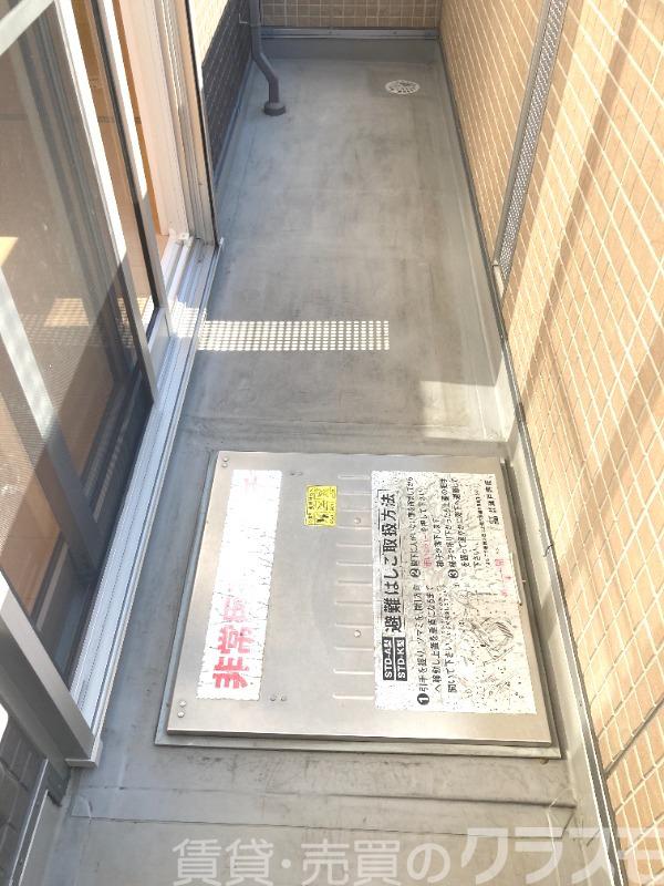 16/27 バルコニー