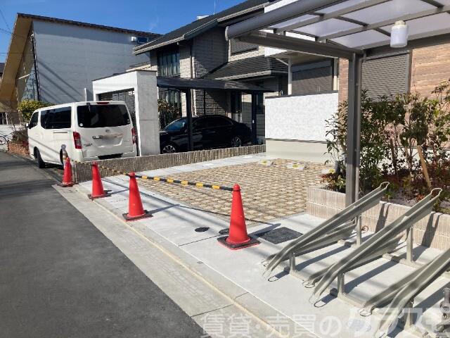 21/30 駐車場