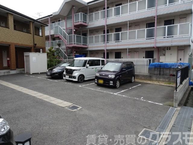 16/28 駐車場