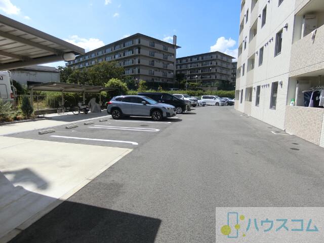 22/26 駐車場
